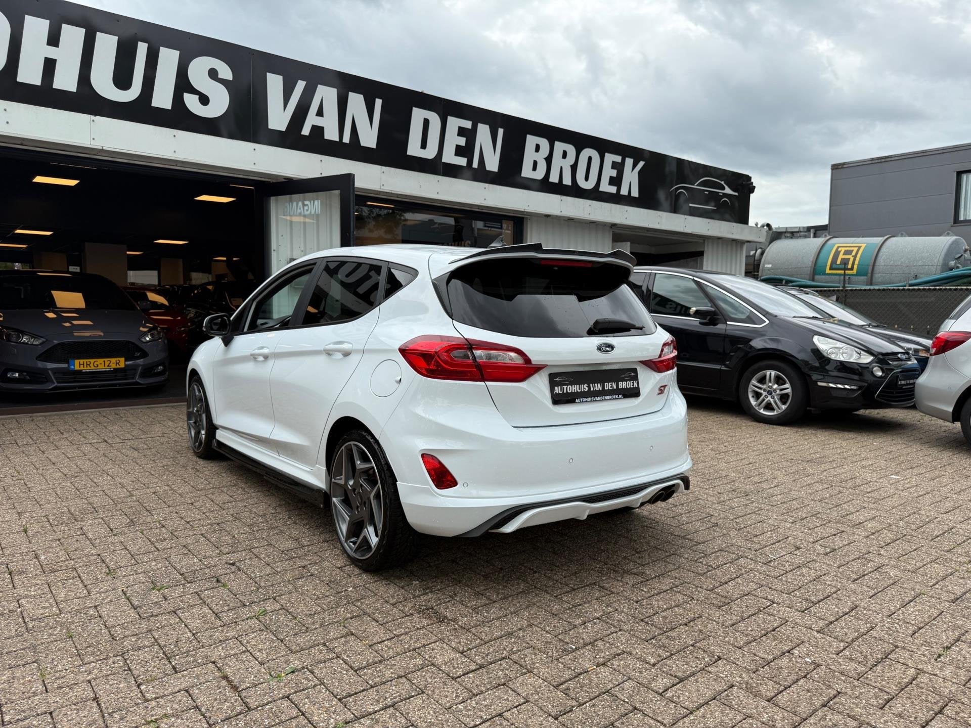 Ford Fiesta ST-3 200Pk 5Deurs|Maxton|Navi|Cruise|Climate|Rec, Auto's, Ford, Voorwielaandrijving, Zwart, 1188 kg, Leder en Stof