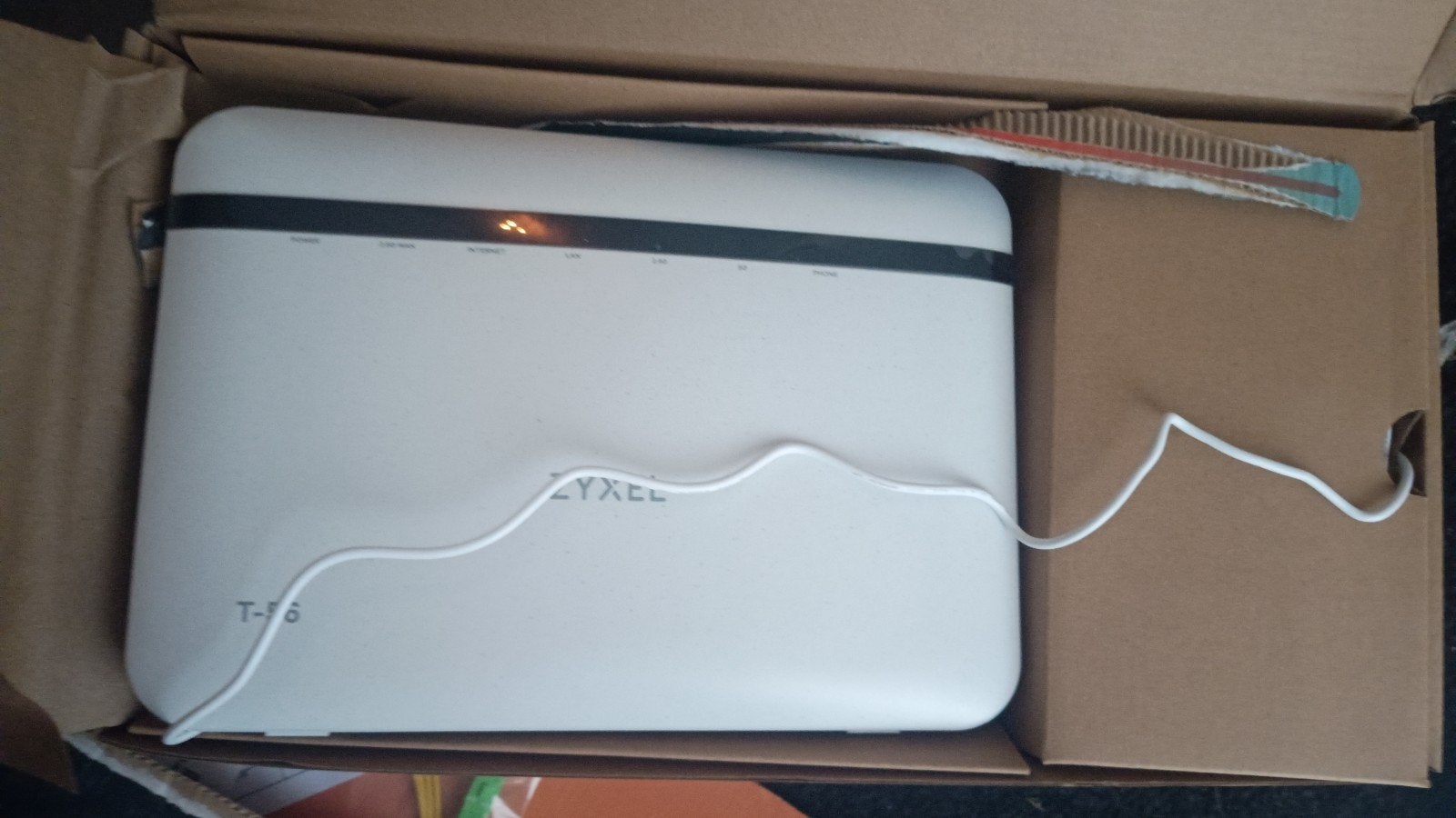 Zyxel T-56 Router met modem, Computers en Software, Routers en Modems, Ophalen of Verzenden, Gebruikt, Router met modem, Zyxel