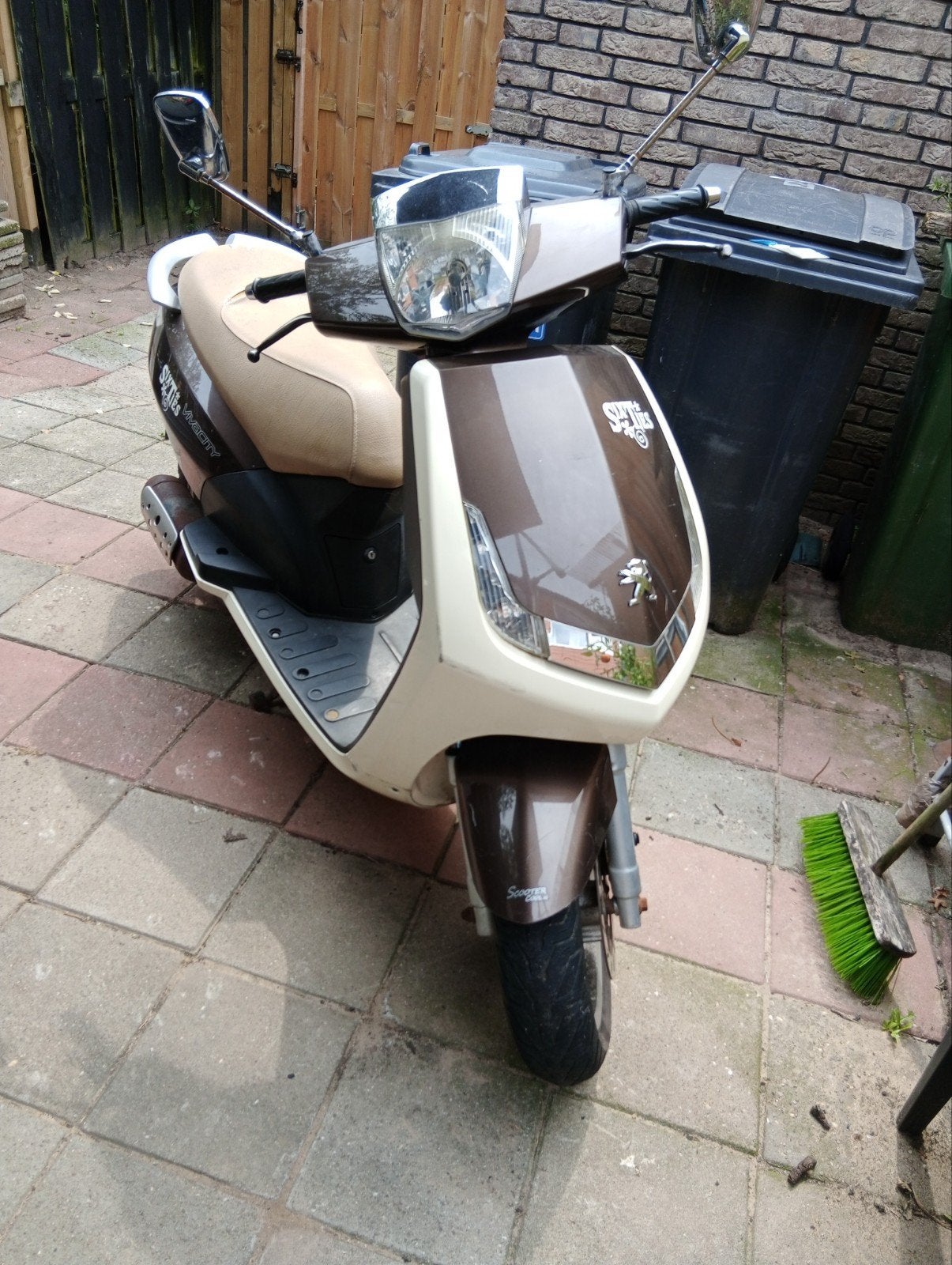 Peugeot vivacity bromscooter, Fietsen en Brommers, Ophalen, Gebruikt, Maximaal 45 km/u, Benzine