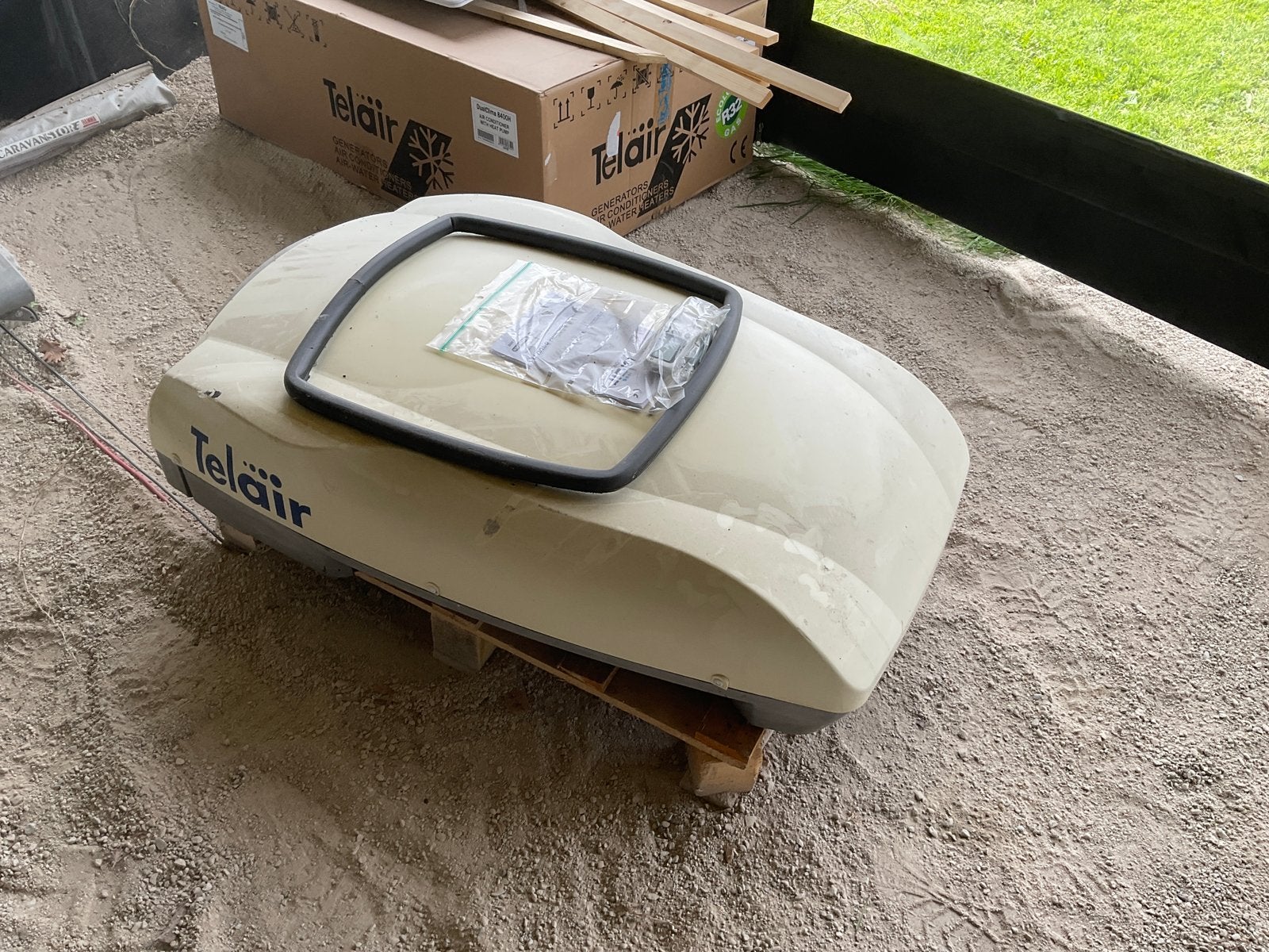 Telair 8400H caravan camper dakairco, Ophalen, Zo goed als nieuw