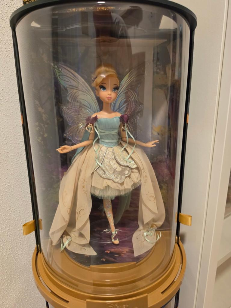 Disney Tinkerbell Limited Edition pop, Ophalen