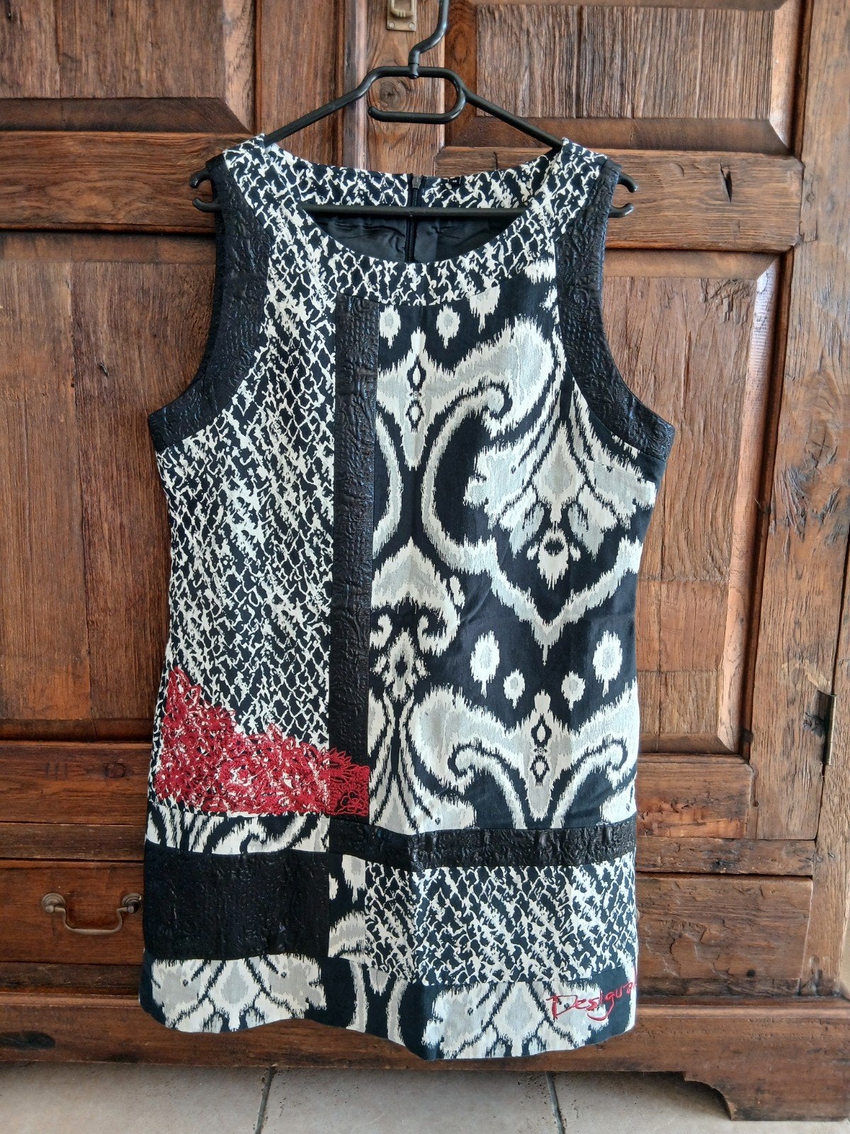 Desigual jurk maat 46 - Zwart/Wit/Rood patroon, Kleding | Dames, Meerkleurig, Maat 46/48 (XL) of groter, Ophalen of Verzenden