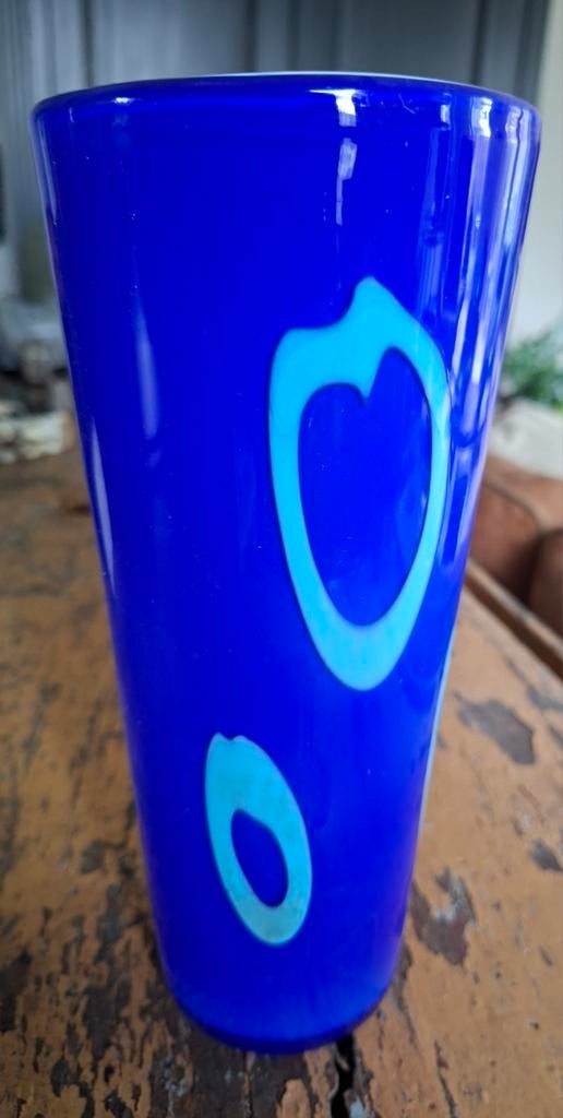 Kobalt blauwe glazen vaas, Blauw, Ophalen of Verzenden, Minder dan 50 cm, Glas
