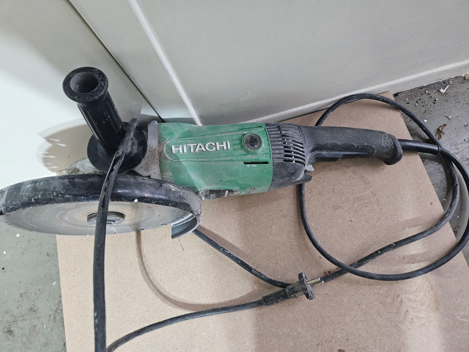 Hitachi G23SS Haakse Slijper met Schijven, Ophalen, Gebruikt