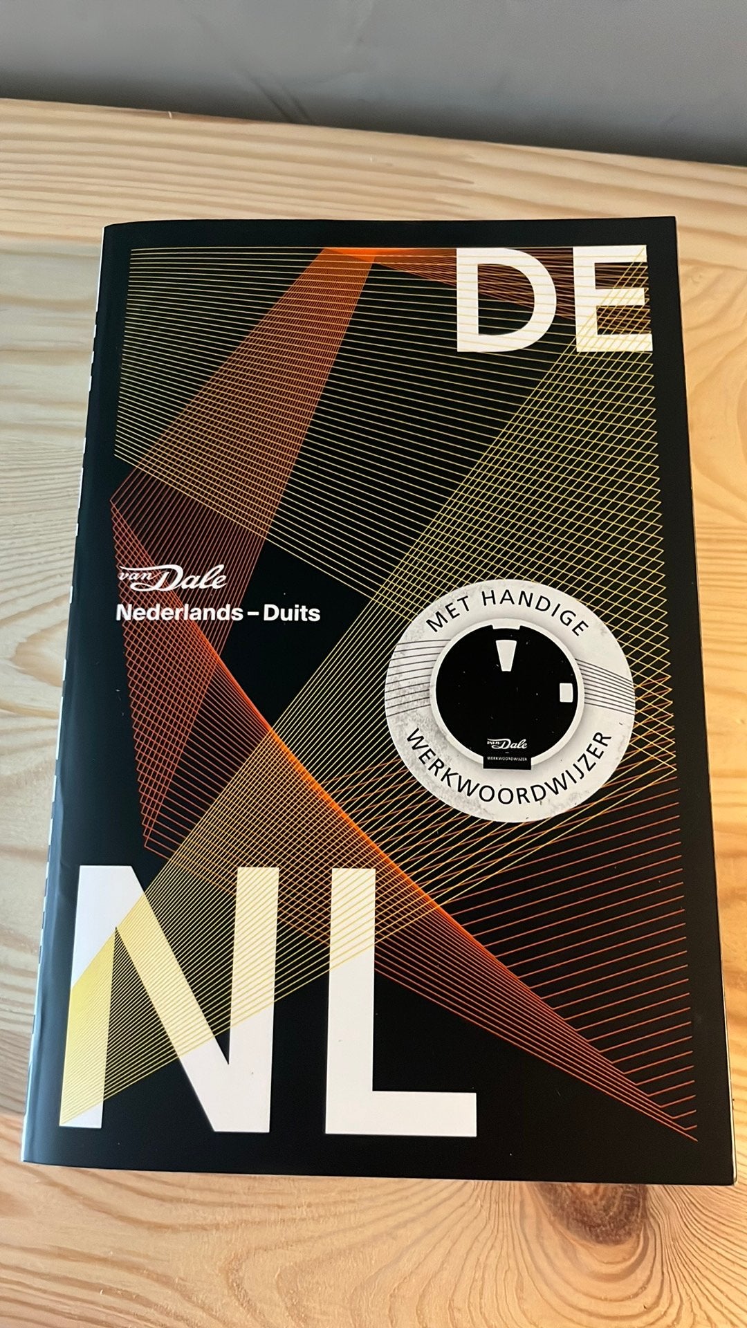 J.V. Zambon - Van Dale Pocketwoordenboek Nederlands-Duits, Boeken, Woordenboeken, J.V. Zambon, Zo goed als nieuw, Van Dale, Duits