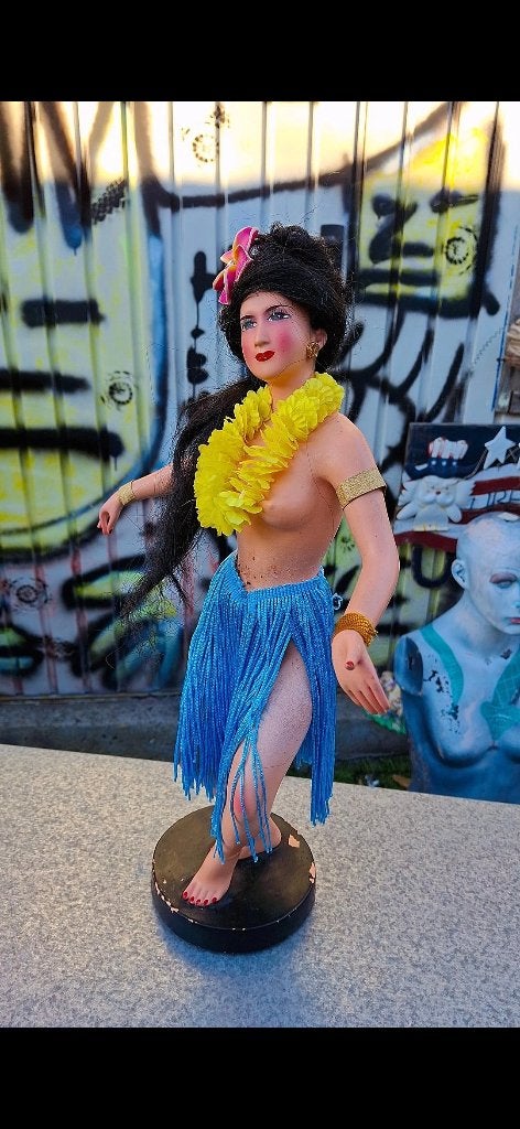Pin Up Hawaii Hula Girl Tiki Doll Art Deco Vintage Danseres, Ophalen of Verzenden, Zo goed als nieuw, Mens