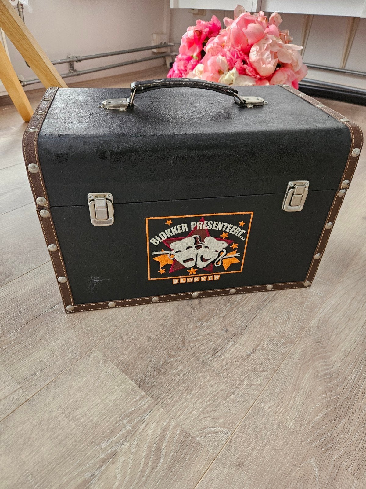 Kist met leren handvat, gevoerd, 36x25x23 cm, Ophalen, Overige materialen, Minder dan 50 cm, Gebruikt
