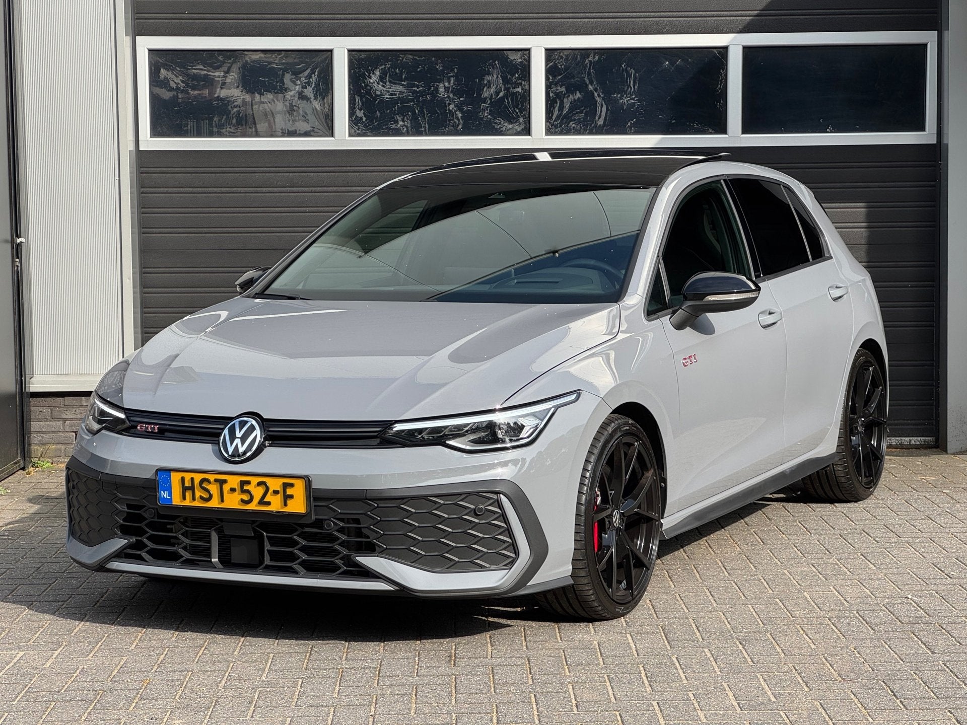 Volkswagen GOLF 8.5 2.0 TSI GTI Pano, HUD, Led, Adaptive Cru, Gebruikt, Euro 6, 4 cilinders, 1984 cc