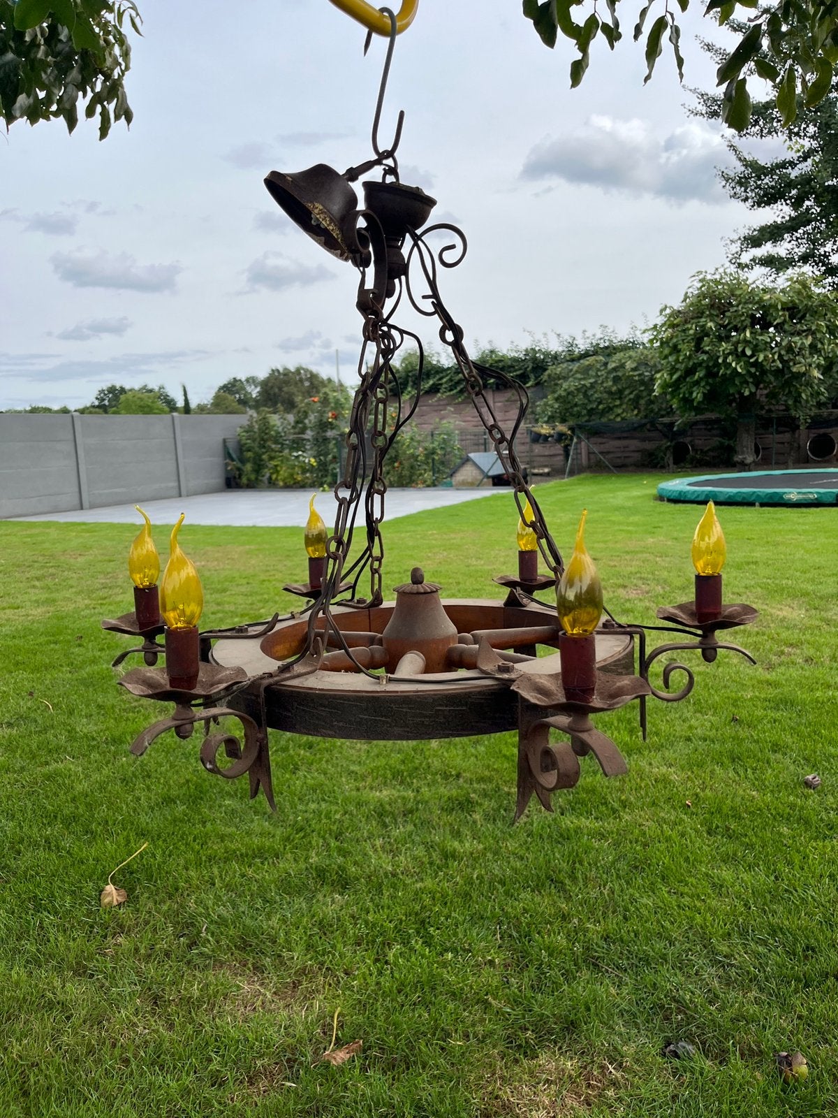 Karrewiel lamp, Ophalen