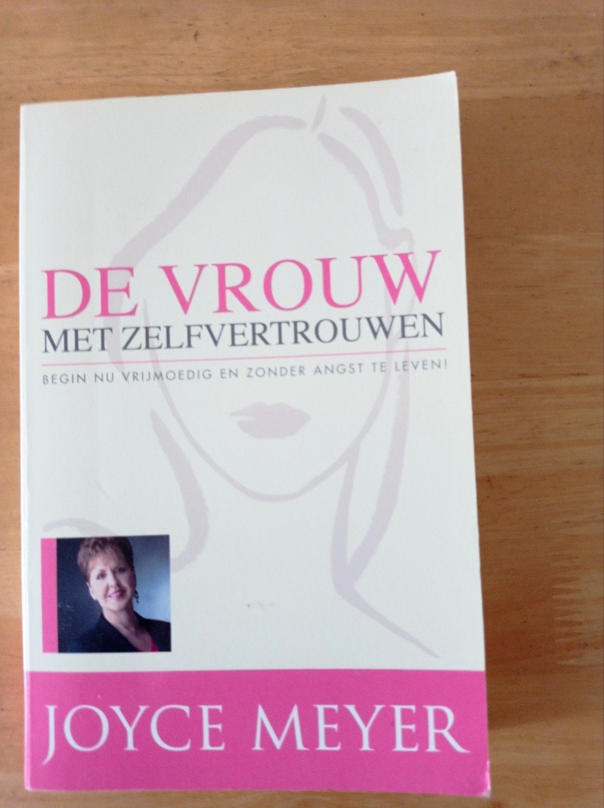 Joyce Meyer - De Vrouw met zelfvertrouwen, Gelezen, Joyce Meyer, Ophalen of Verzenden, Mode algemeen