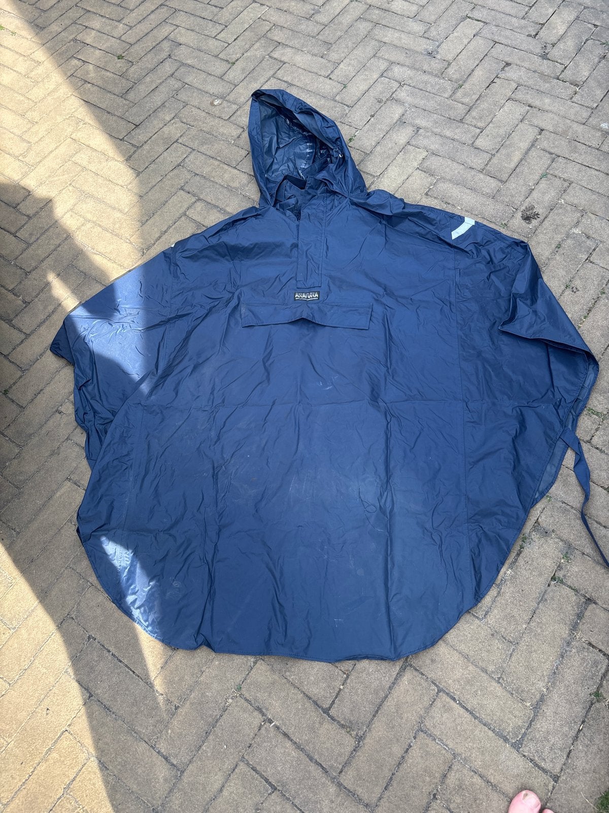 Donkerblauwe ARAFURA regenponcho, Ophalen of Verzenden, Gebruikt, Regenpak, Dames