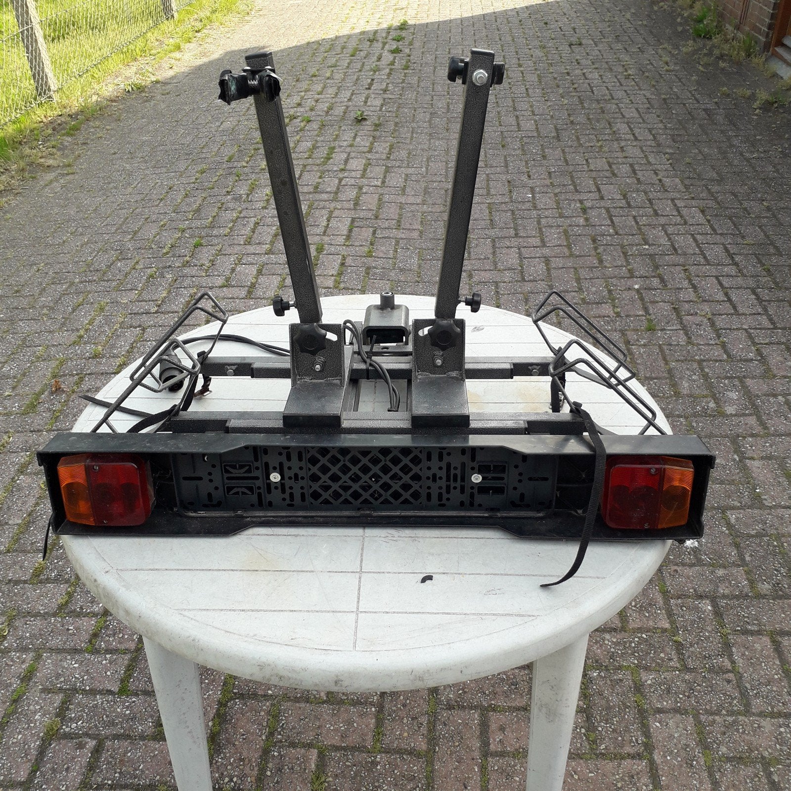 Zware fietsdrager voor twee fietsen, Ophalen, Trekhaakdrager