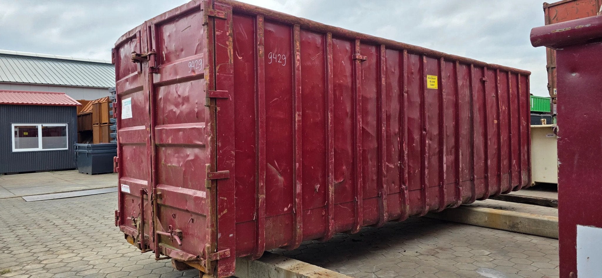 VERNOOY Afzetcontainer 9429 45m3, Dave Vernooij, Davevernooij@icloud.com, Kellensedwarsweg 9
4004JC  Tiel, NL