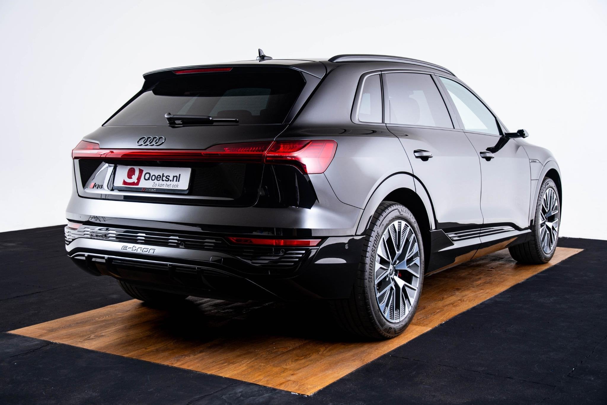 Audi Q8 e-tron 55 quattro S Edition 115 kWh Panoramadak - Ad, Automaat, Huisgarantie, Met garantie (alle), 408 pk