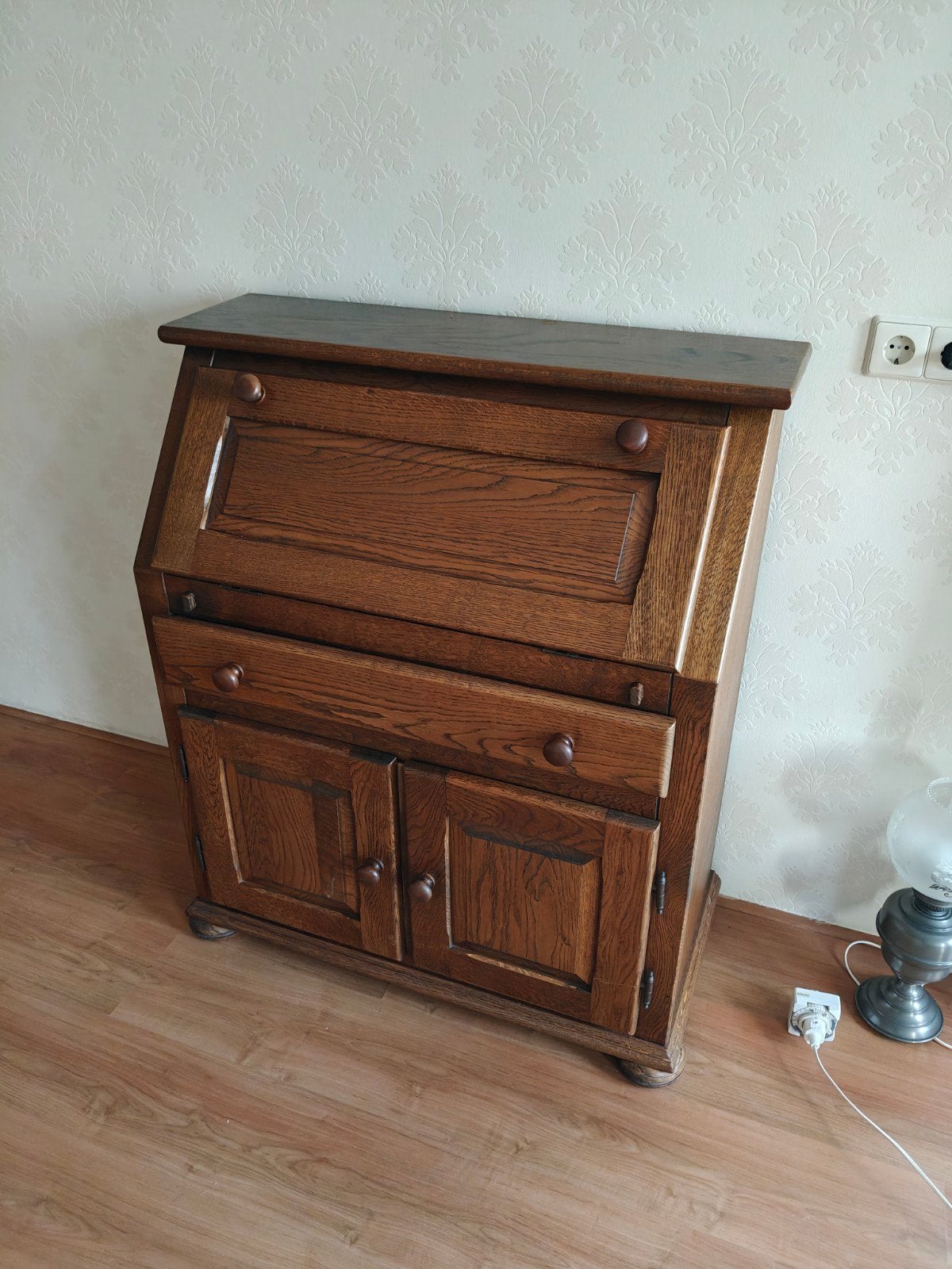 Antiek eikenhouten secretaire met opbergruimte, Ophalen
