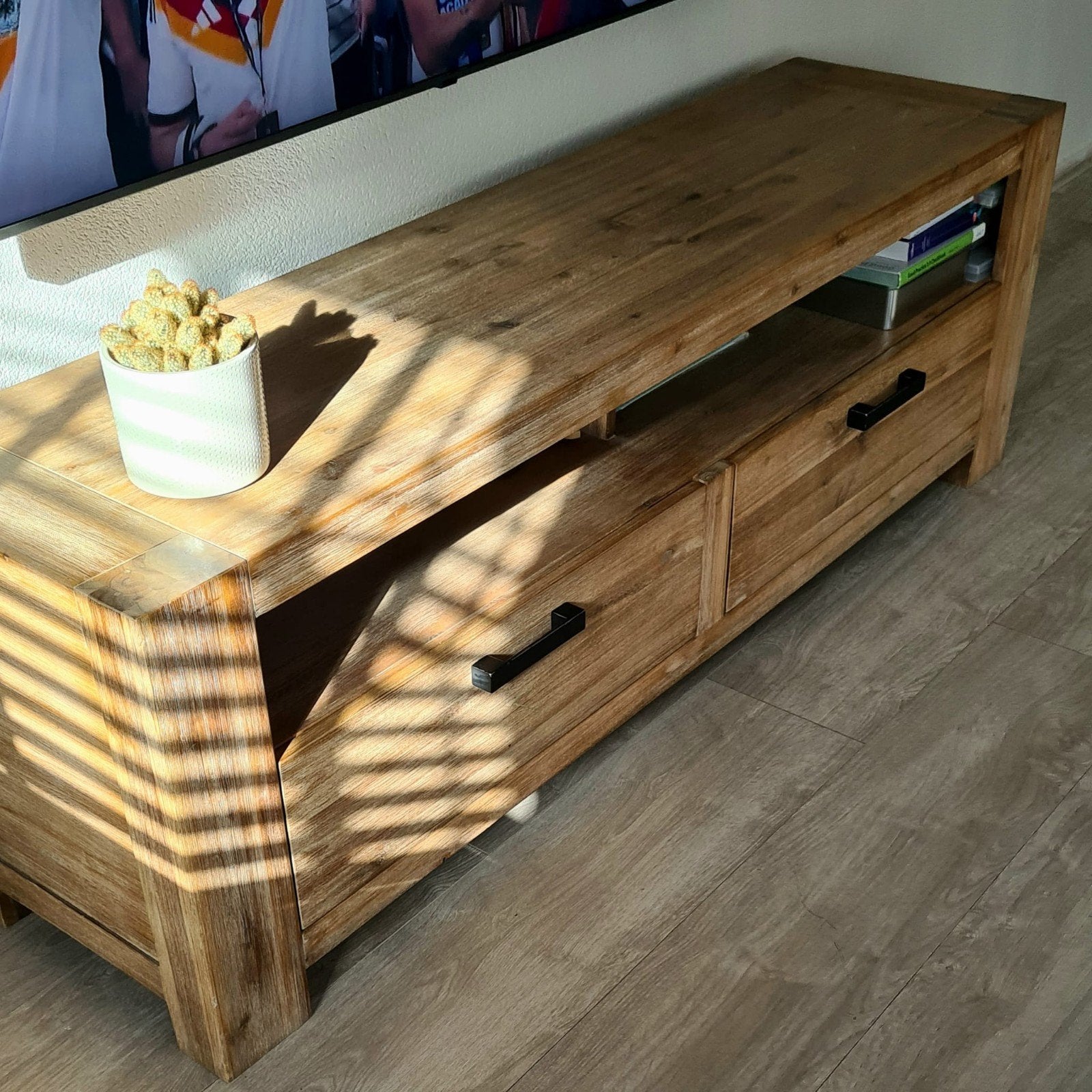 Modern industrieel boomstam tv-meubel – Zo goed als nieuw, Ophalen of Verzenden, Zo goed als nieuw, 25 tot 50 cm, Minder dan 100 cm