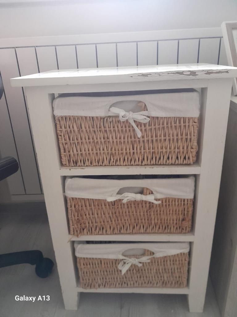 Kastje met 3 mantjes, Ophalen, 25 tot 50 cm, 50 tot 100 cm, Minder dan 100 cm