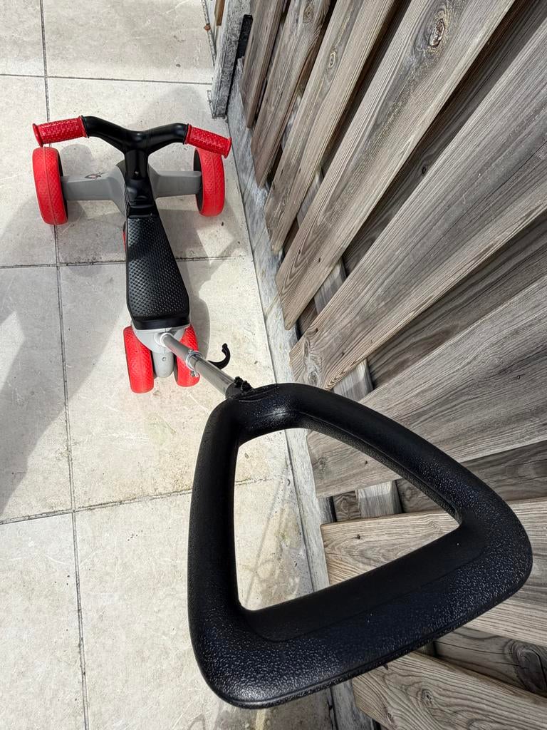 Berg Go2 Sparx Rood Driewieler Loopfiets met Duwstang, Ophalen, Gebruikt, Loopfiets