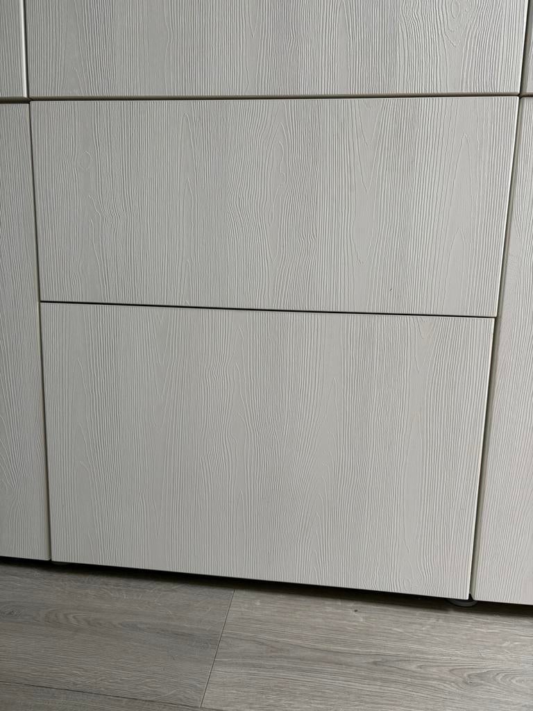 Meerdere Ikea Besta Timmerviken wit deuren en ladefront, Ophalen, Zo goed als nieuw