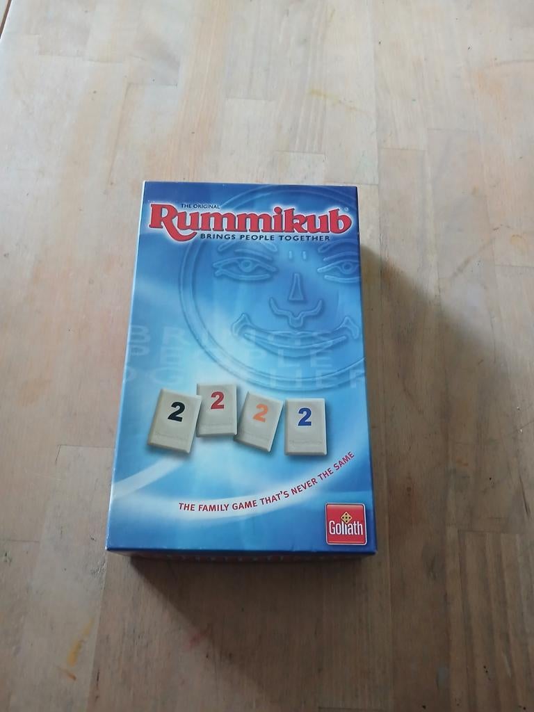 Rummikub van goliath, Hobby en Vrije tijd, Gezelschapsspellen | Bordspellen, Ophalen of Verzenden, Zo goed als nieuw