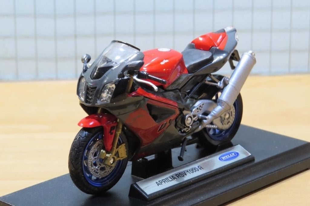Aprilia RSV1000R 1:18 12808 Welly, MayCheong, Nieuw, Ophalen of Verzenden, Motor
