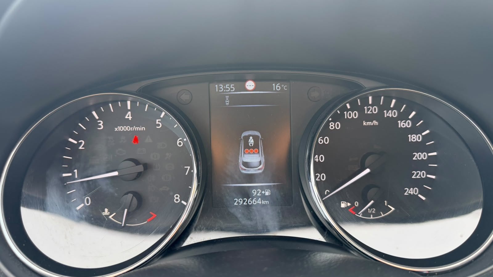 Foto 14 van Nissan Qashqai 1.2 T Visia ZEER NETJES!