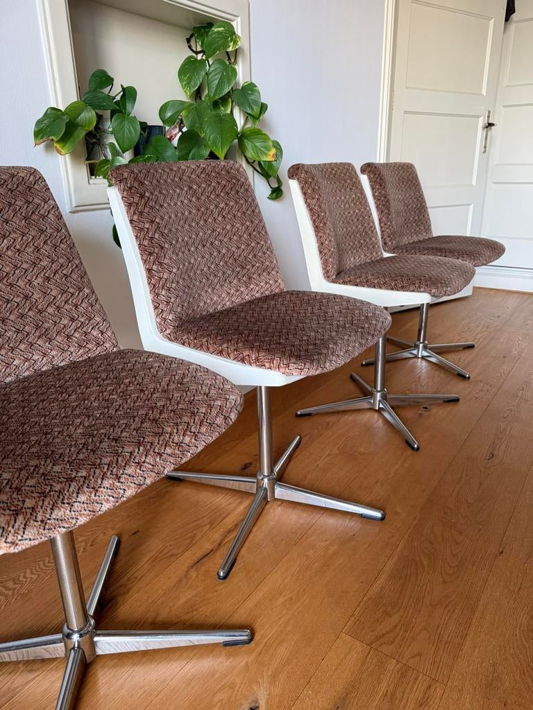 Vintage draaistoelen chroom / eetkamer stoelen buisframe, Ophalen, Gebruikt, Bruin, Vier