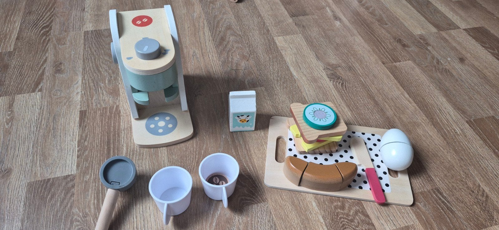 Houten koffiemachine en snijplankje voor kinderkeuken, Kinderen en Baby's, Ophalen, Zo goed als nieuw