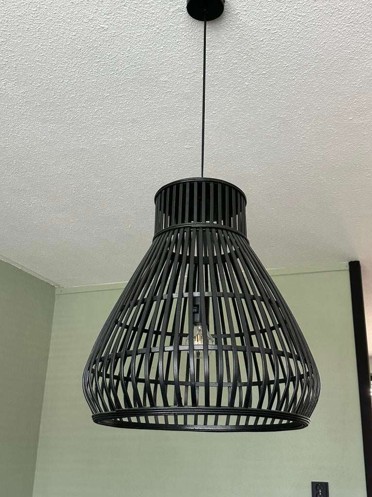 Mooie zwarte hanglamp perfecte staat, Huis en Inrichting, Lampen | Hanglampen, Ophalen, Zo goed als nieuw, Minder dan 50 cm