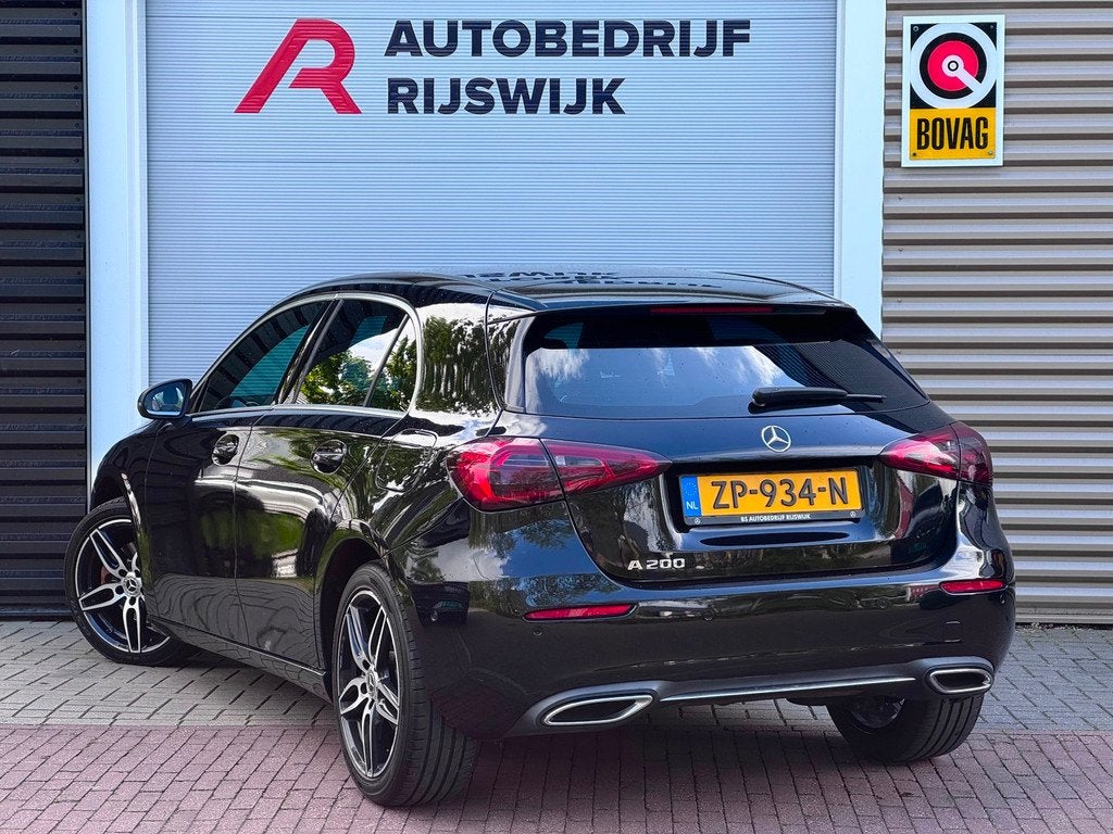 Mercedes-Benz A-klasse 200 Premium Sfeer/Navi/LaneAssist, Auto's, Gebruikt, Euro 6, 4 cilinders, Bedrijf
