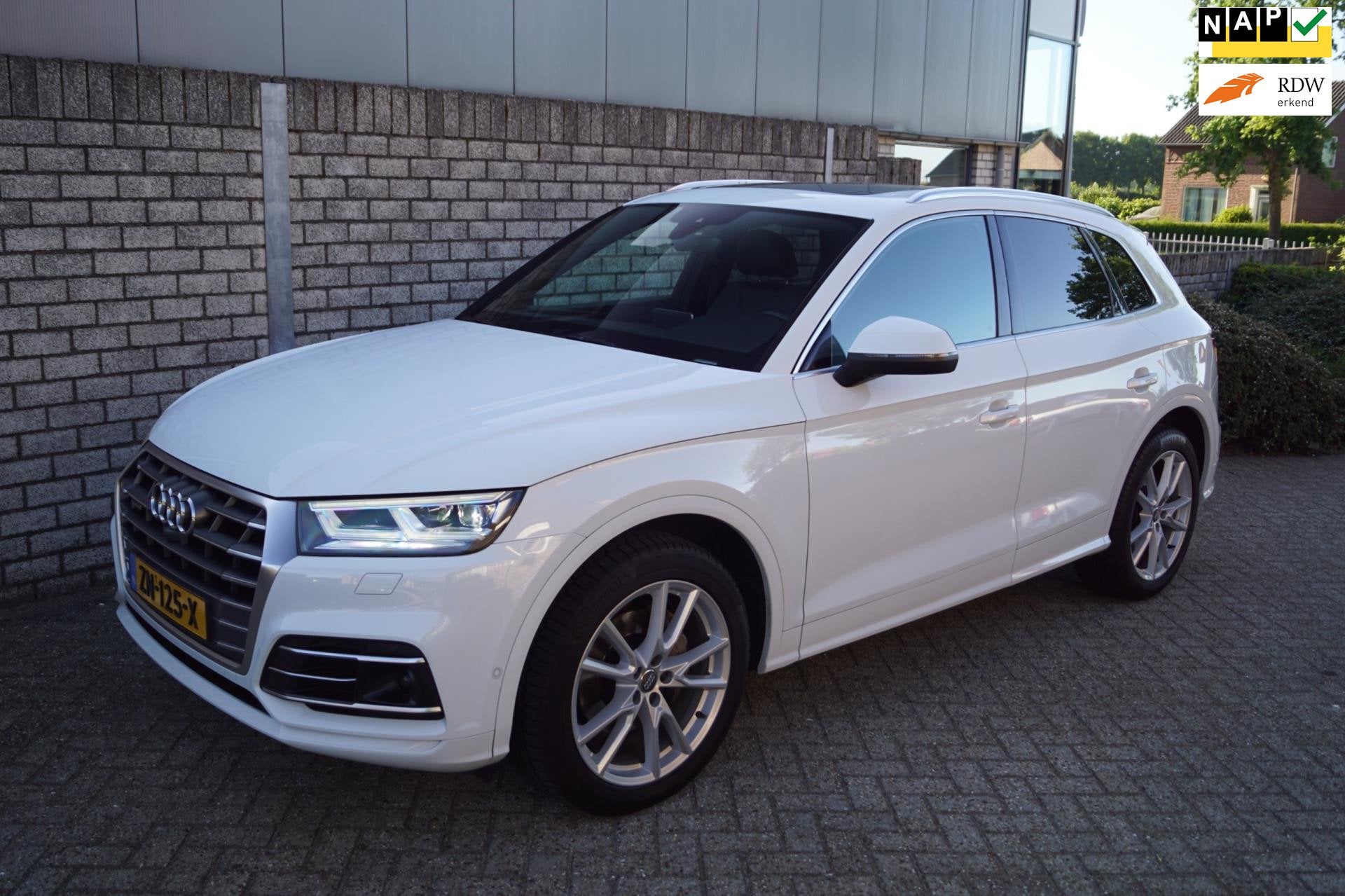 Audi Q5 45 TFSI Quattro S Edition Autom Panodak Luchtvering, Auto's, Dealer onderhouden, Gebruikt, 4 cilinders, Wit