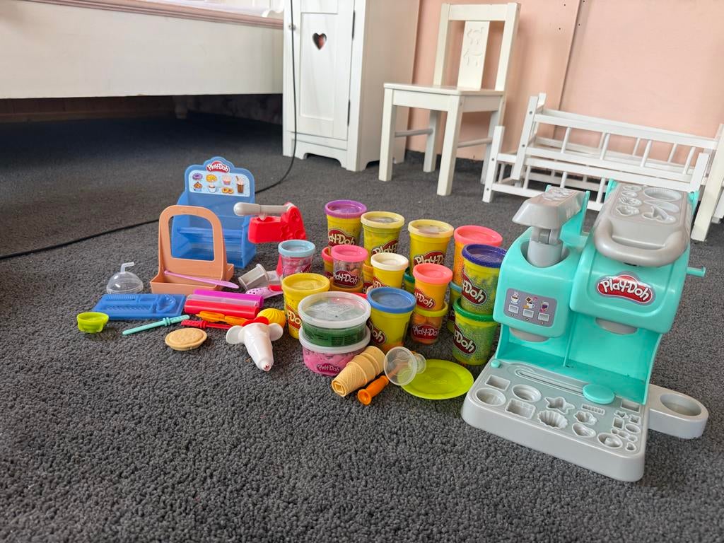 Grote Play-Doh set met veel klei en accessoires, Ophalen of Verzenden, Gebruikt, Jongen of Meisje