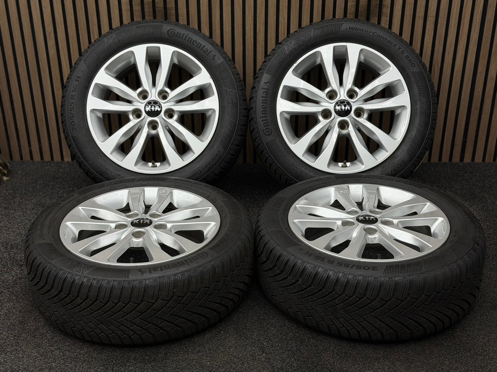 WINTER! Originele 16 inch Kia Ceed 5x114.3 ET50 Continental, Ophalen, 16 inch, ., Banden en Velgen
