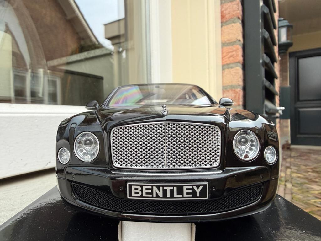 1:18 Bentley Mulsanne zwart 2010 Minichamps 100 139900, Hobby en Vrije tijd, Modelauto's | 1:18, Minichamps, Auto, Ophalen of Verzenden