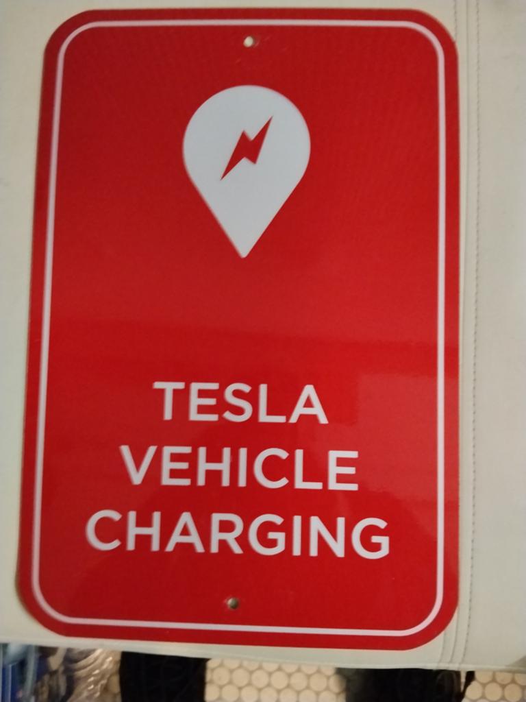 Tesla Vehicle Charging bord - Nieuwstaat, Ophalen of Verzenden, Zo goed als nieuw