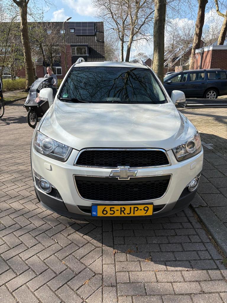 Chevrolet Captiva 2.2 4WD 2011 Wit, 183 pk, Zwart, 4 cilinders, 7 stoelen