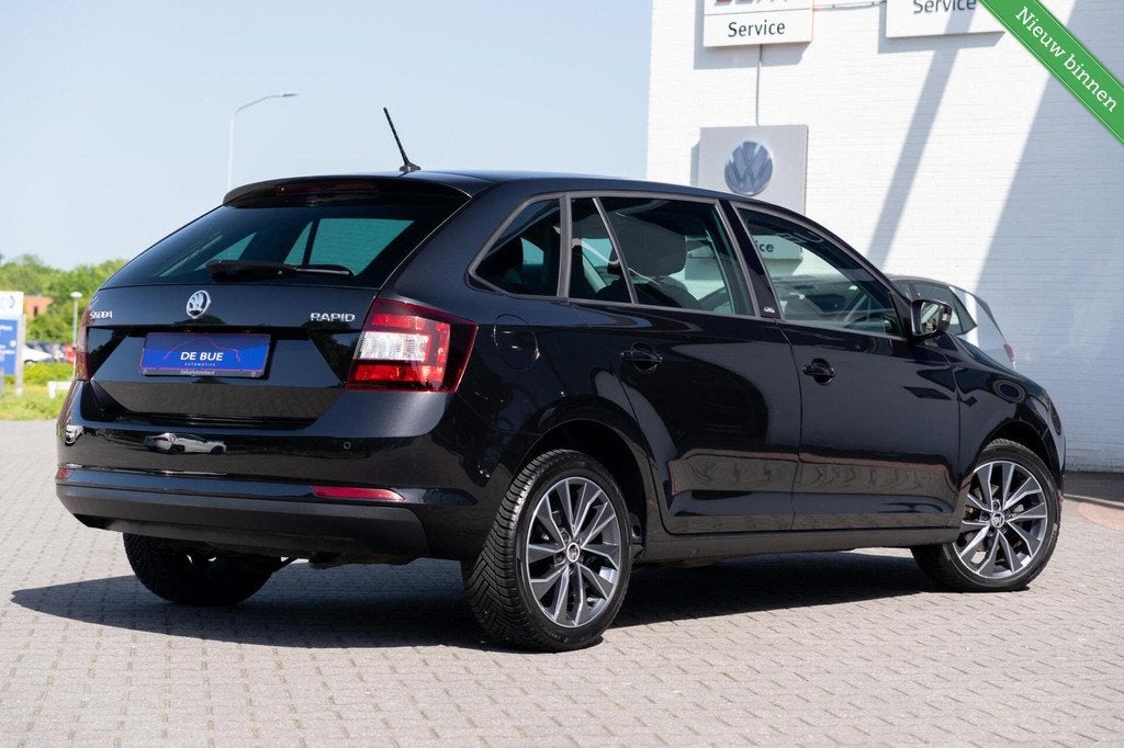 Skoda Rapid 1.2 TSI DSG-7 Automaat Edition|Spaceback|OrgNL N, Stof, Gebruikt, 4 cilinders, Zwart