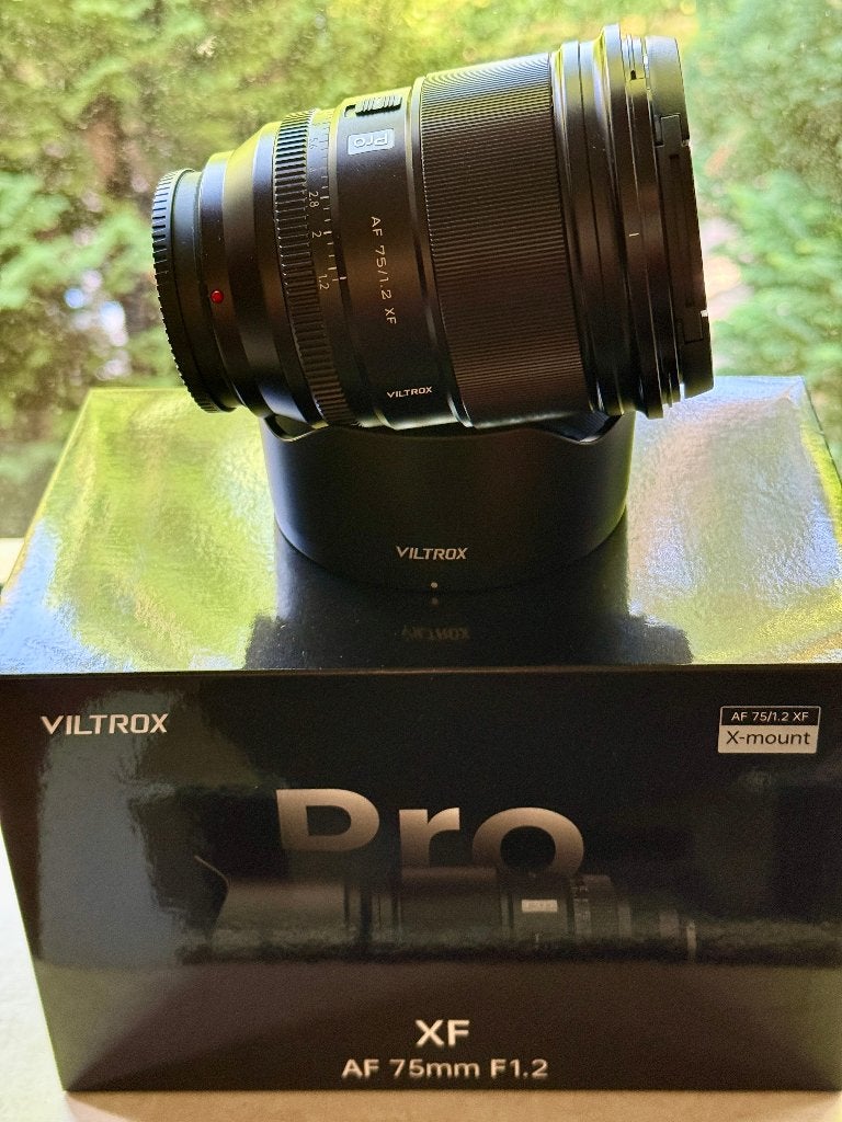 Te koop Viltrox 75mm F1.2 AF Pro lens voor Fuji X, Autofocus, Zo goed als nieuw, 75 mm, Telelens