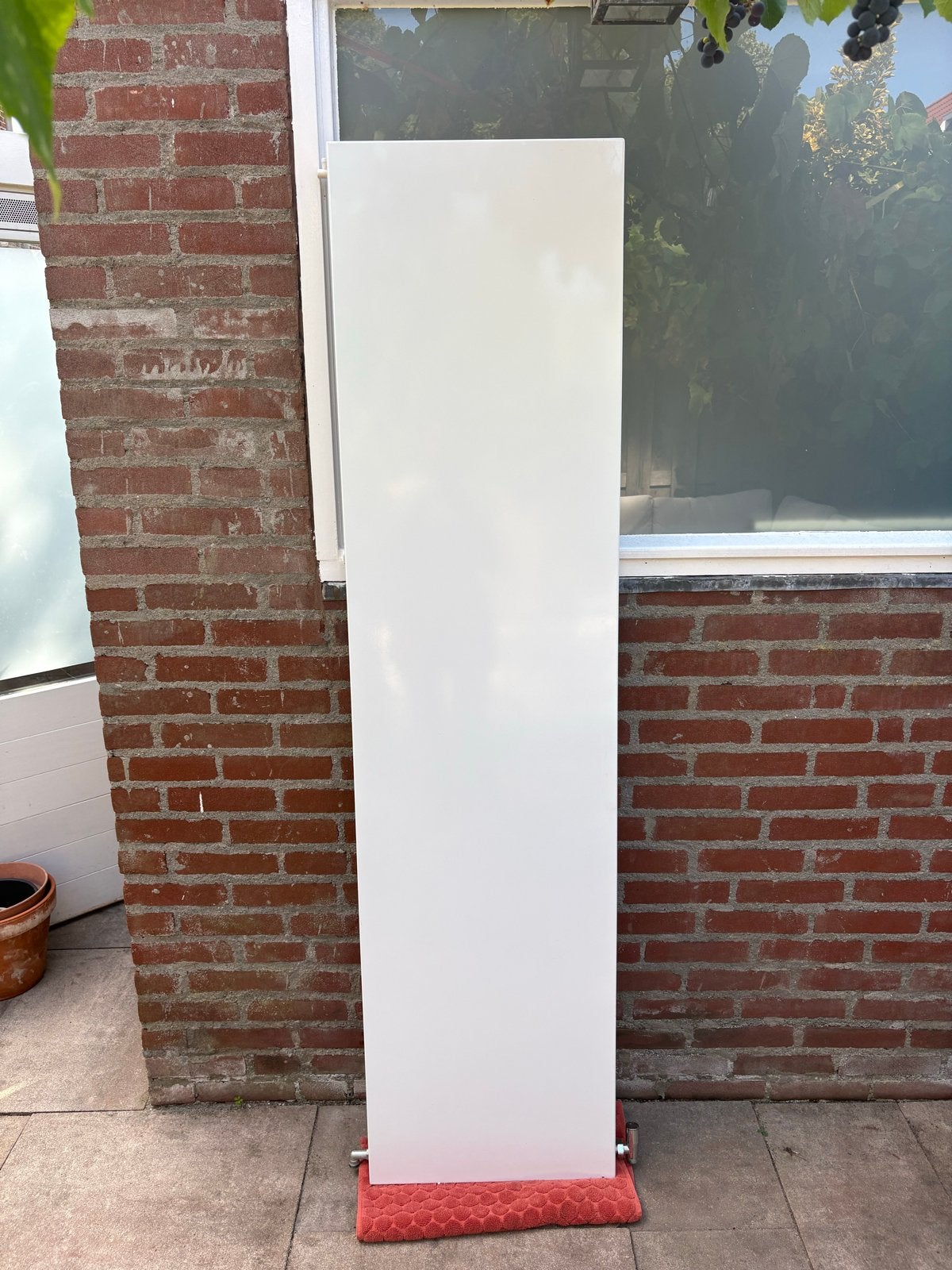 Verticale designradiator wit, Doe-het-zelf en Verbouw, Verwarming en Radiatoren, Ophalen, Gebruikt, Radiator, Minder dan 60 cm