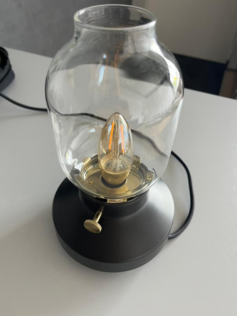 TARNABY Ikea lamp (incl. peertje), Huis en Inrichting, Lampen | Tafellampen, Ophalen, Zo goed als nieuw, Minder dan 50 cm