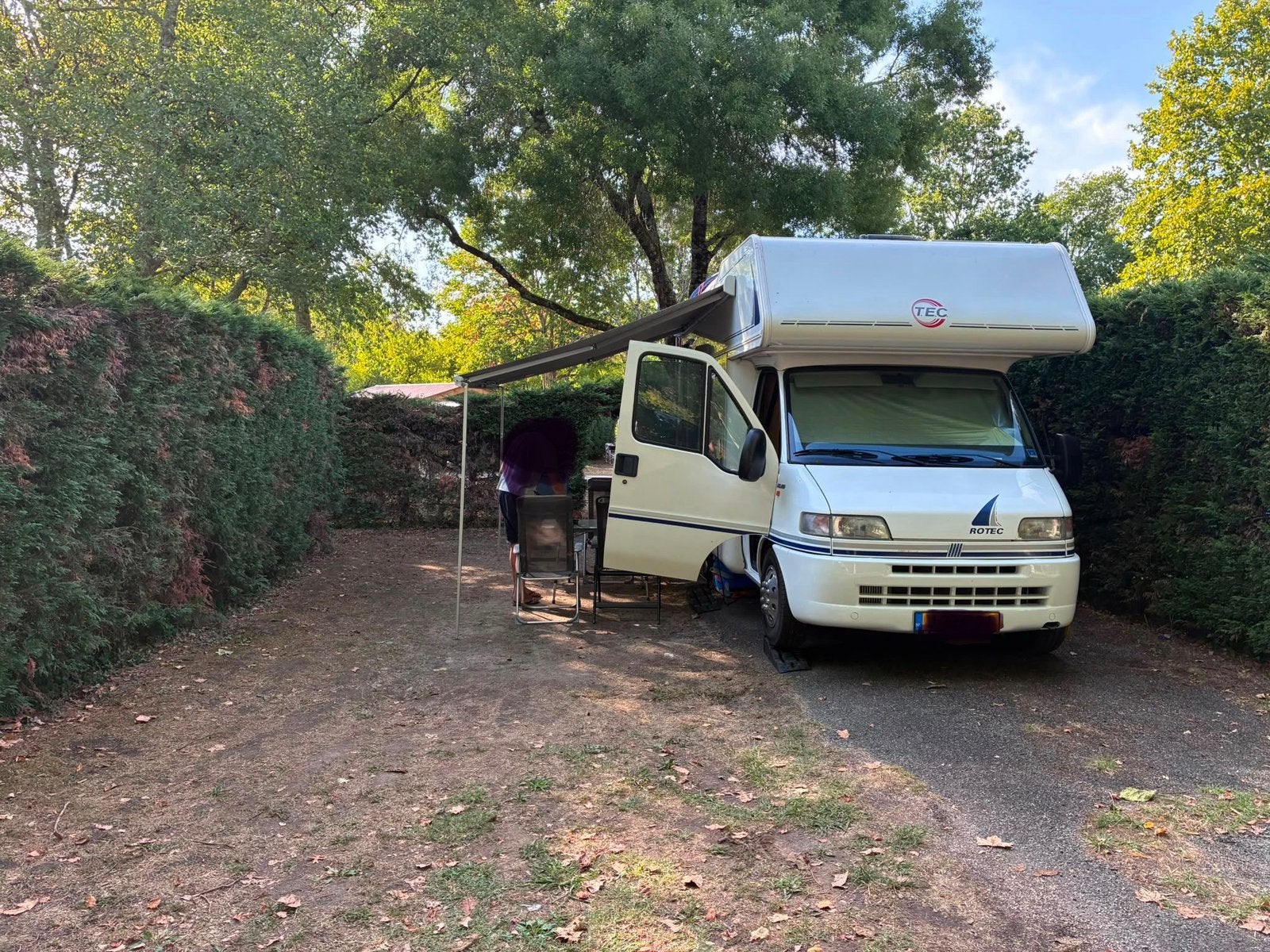 Camper Fiat ducato TEC 6 slaapplaatsen (stapelbed), Chemisch toilet, Alkoof, Ringverwarming, Luifel