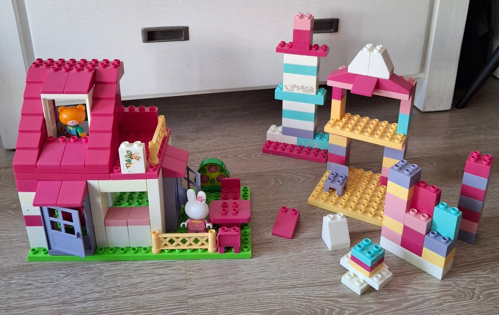 hello kitty huis met veel extra stenen - Unico, Kinderen en Baby's, Ophalen of Verzenden, Gebruikt