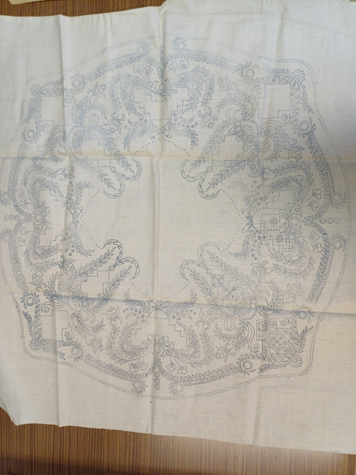 Borduurpatroon voor Tafelkleed - Vintage Design, Hobby en Vrije tijd, Borduren en Borduurmachines, Ophalen of Verzenden, Patroon