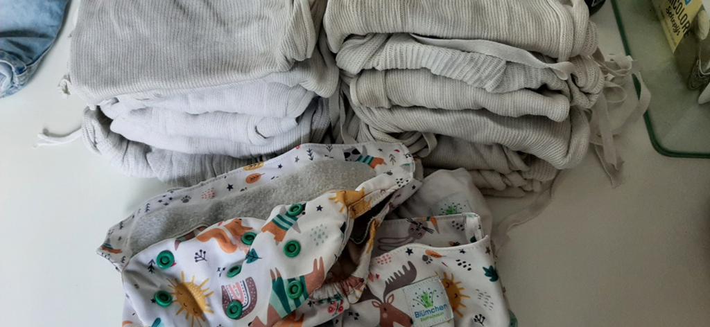 GRATIS 13 Wasbare strik luiers (en 4 overbroekjes), Ophalen of Verzenden, Gebruikt, One size