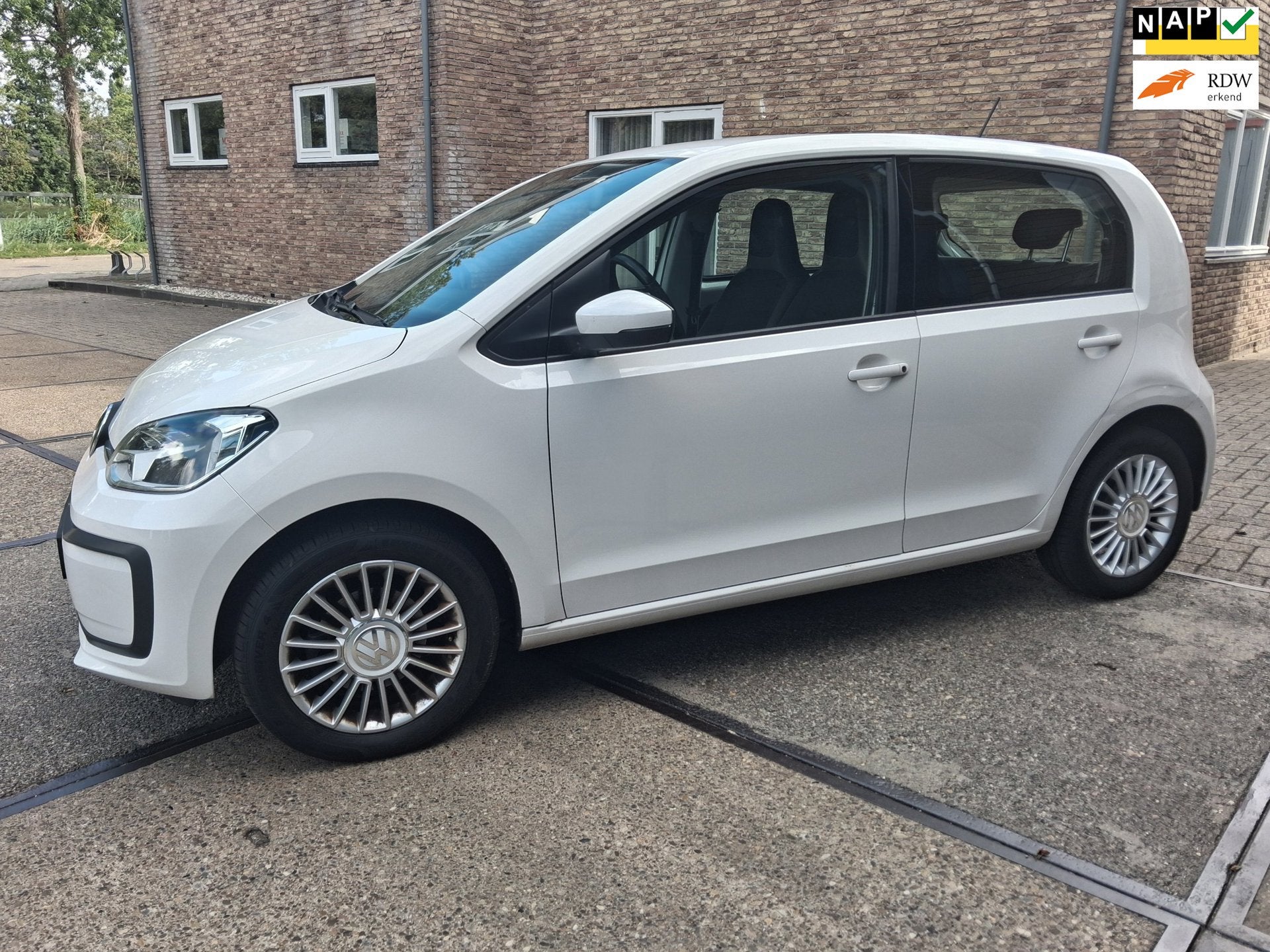 Volkswagen Up! 1.0 BMT move up! ((( 6-GARANTIE ))) ZEER ZUIN, Auto's, Voorwielaandrijving, Gebruikt, Wit, Origineel Nederlands