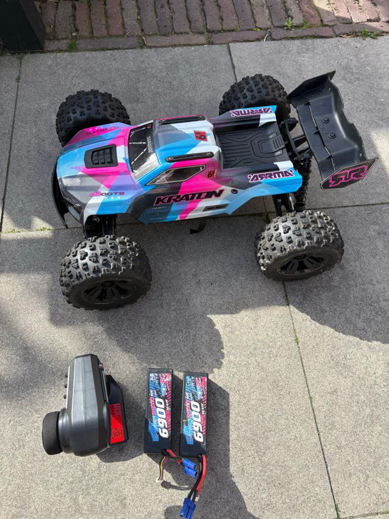 Arrma Kraton 6S BLX V5 RC Auto - Compleet met accu's, Hobby en Vrije tijd, Ophalen of Verzenden, Gebruikt, Auto offroad