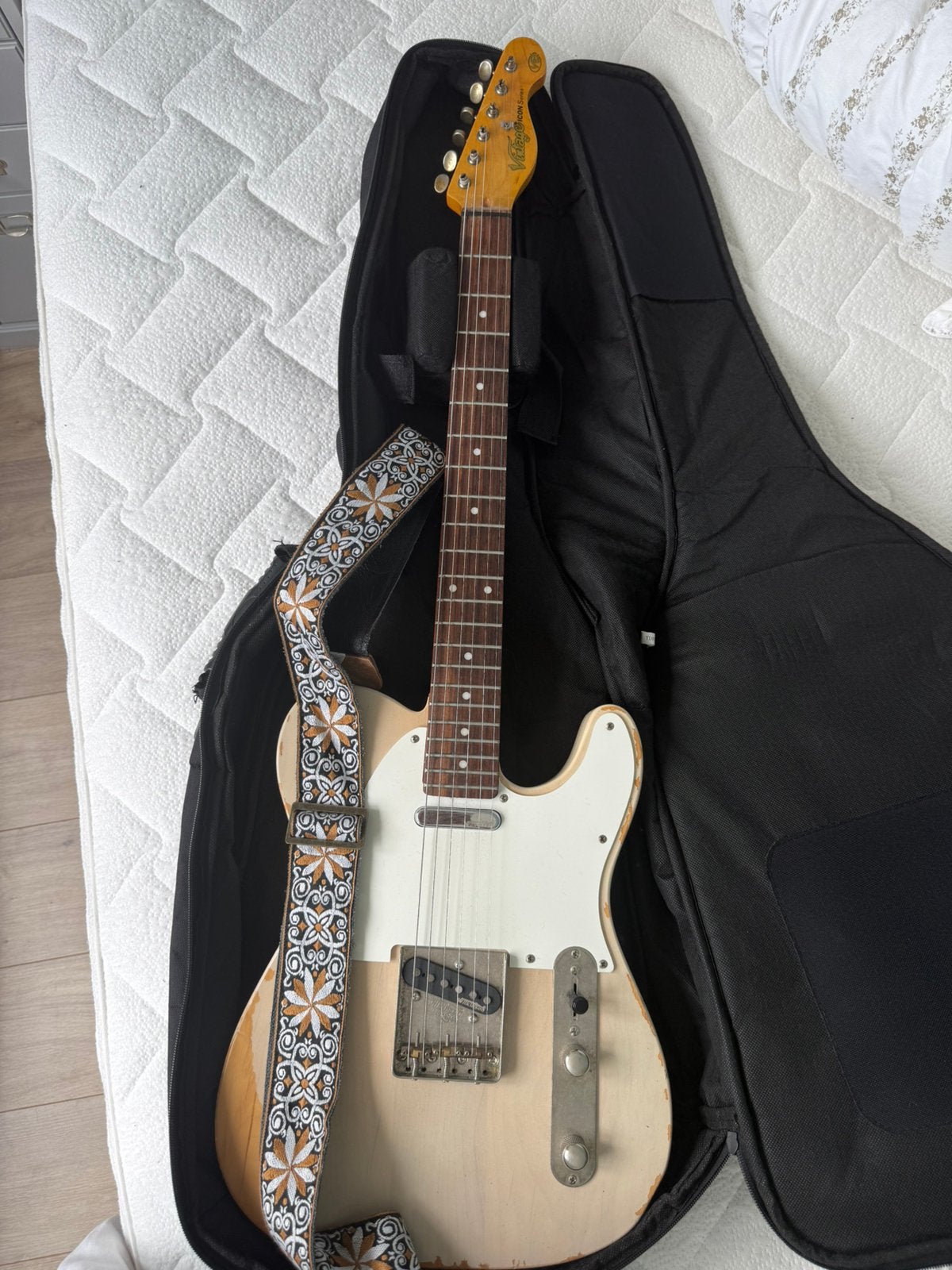 Elektrische gitaar telecaster, Ophalen of Verzenden, Zo goed als nieuw, Solid body, Overige merken