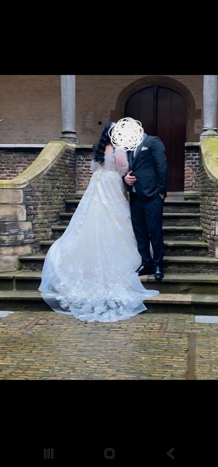 Prachtige trouwjurk met lange sleep en kant, Trouwjurk, Wit, Ophalen of Verzenden, Onbekend