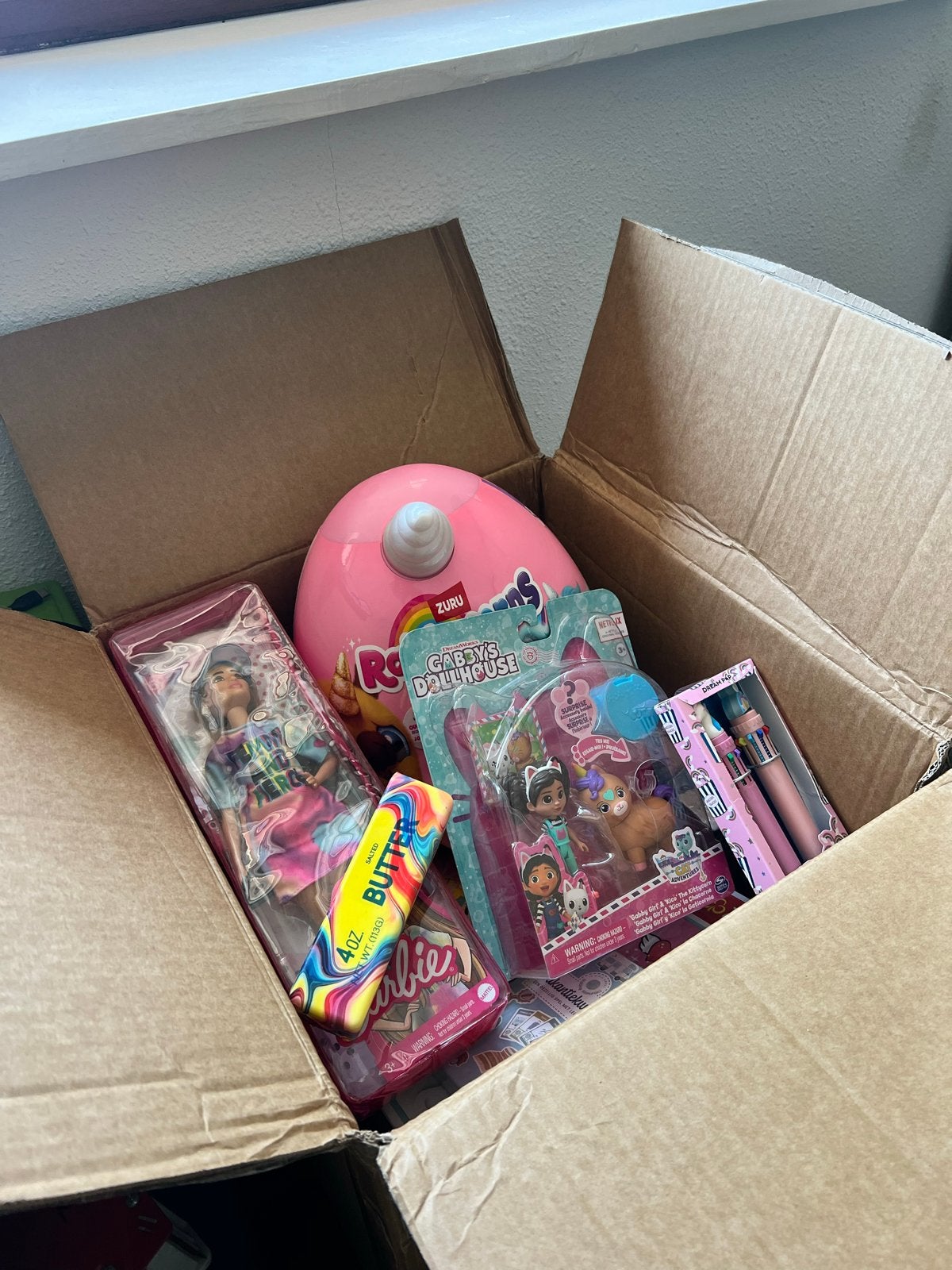 Grote doos vol meisjesspeelgoed: Barbie, Rainbocorns, Gabby, Ophalen of Verzenden, Nieuw, Meisje