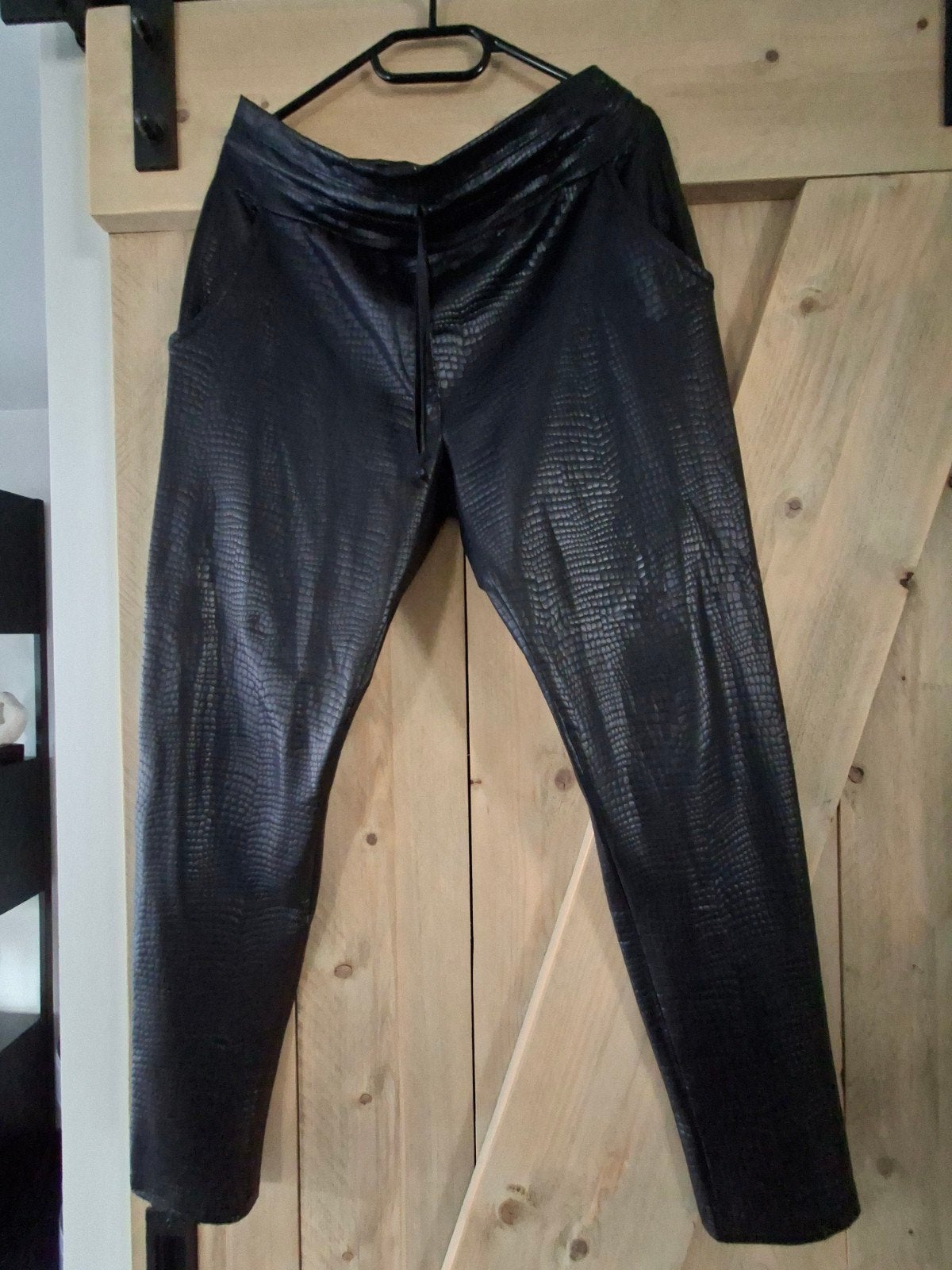 Dames leather look pak van Triple Nine, mt L/XL, Maat 38/40 (M), Triple Nine, Kostuum of Pak, Zwart